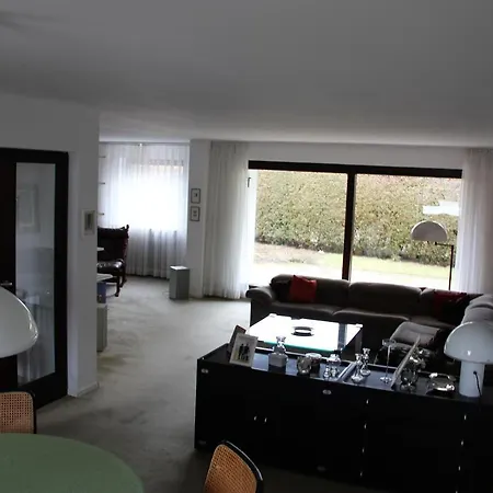 Haus Bubro Mit 160 Qm Im Grunen Bei *